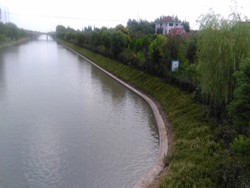 崇明基本农田保护区老滧港（建设水厂-北横引河）河道整治工程多孔质生态砼护岸